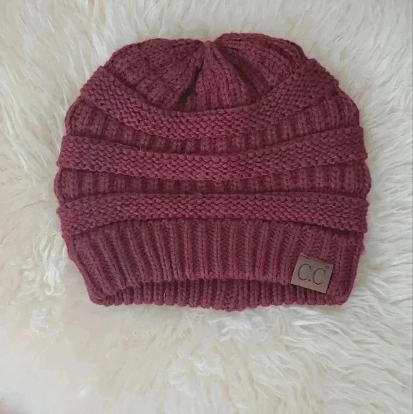 NWOT C.C Acrylic Knit Beanie - Picture 1 of 4